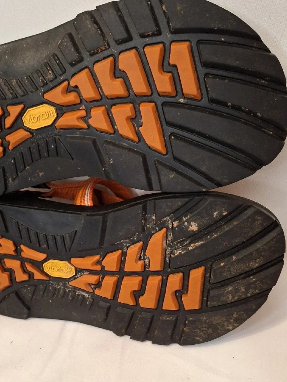 Chaco Men's Black w/ Orange Striped Adjustable Straps Z/Cloud Sandals